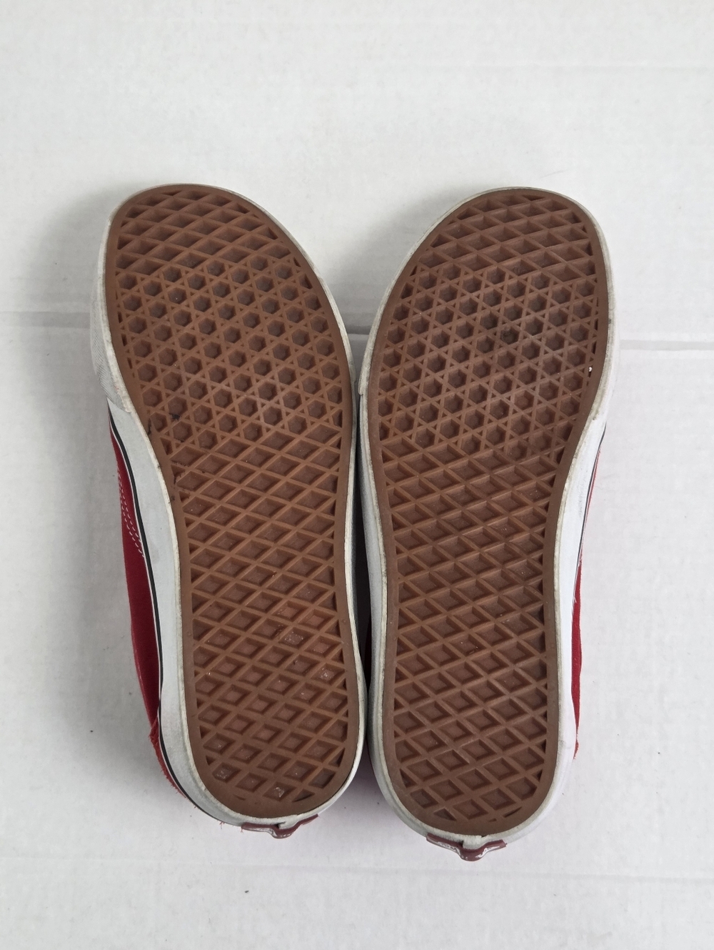 Vans Old School Men's Size 9 Red and White Suede/Canvas Sneakers - Picture 6 of 7